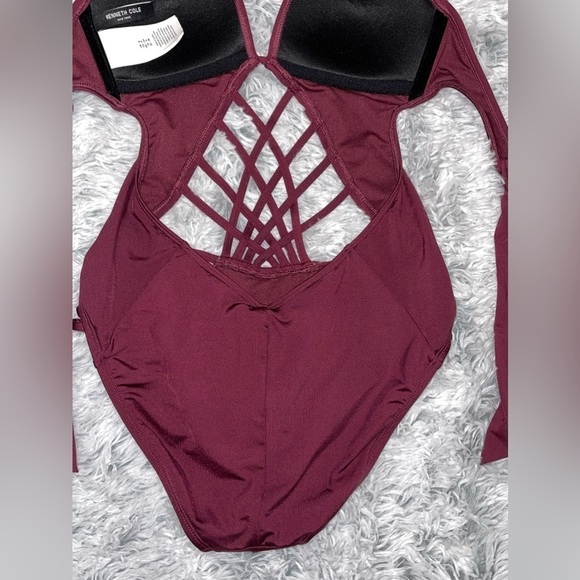 Kenneth Cole Women's Standard Stappy Push Up Mio One Piece Swimsuit size small - Picture 6 of 8